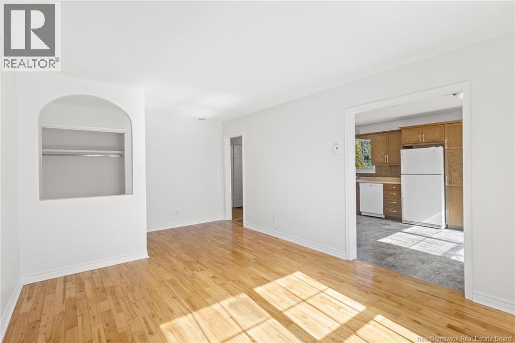 24 McLaren Crescent — photo 12