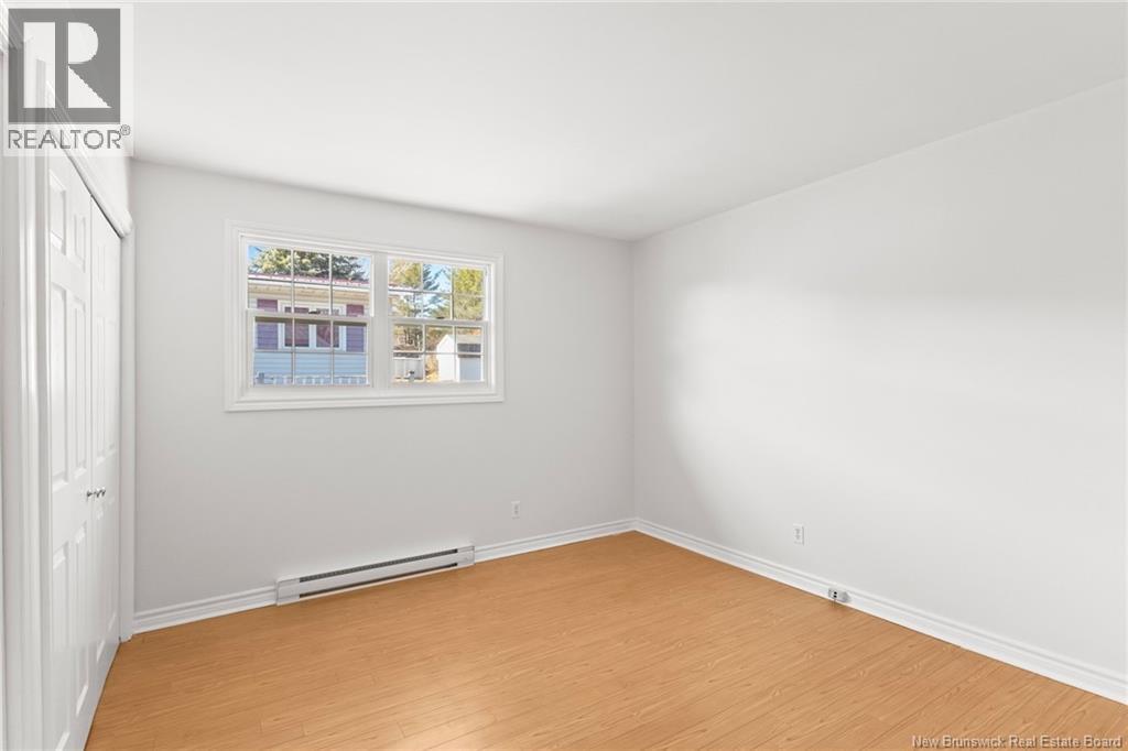 24 McLaren Crescent — photo 22