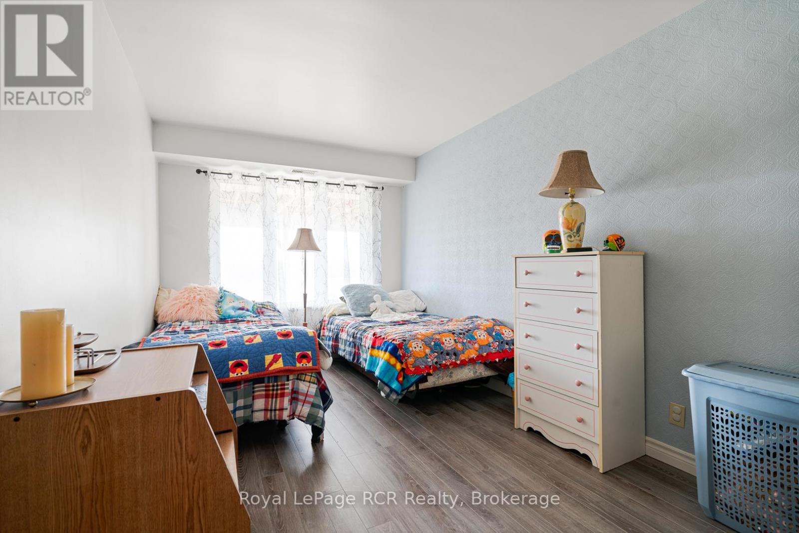 136 4TH AVENUE - 19