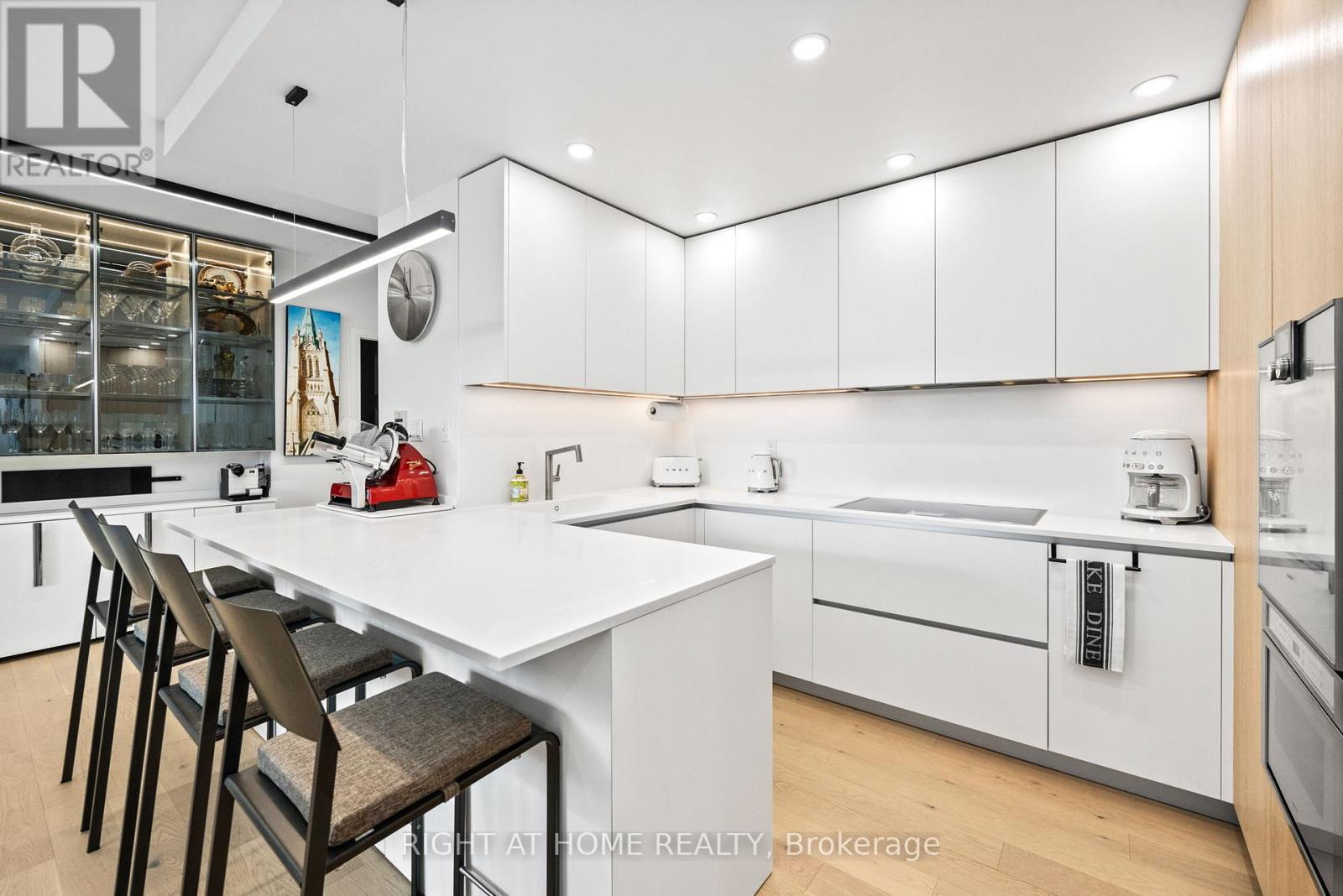 1402 - 168 KING STREET E — photo 19