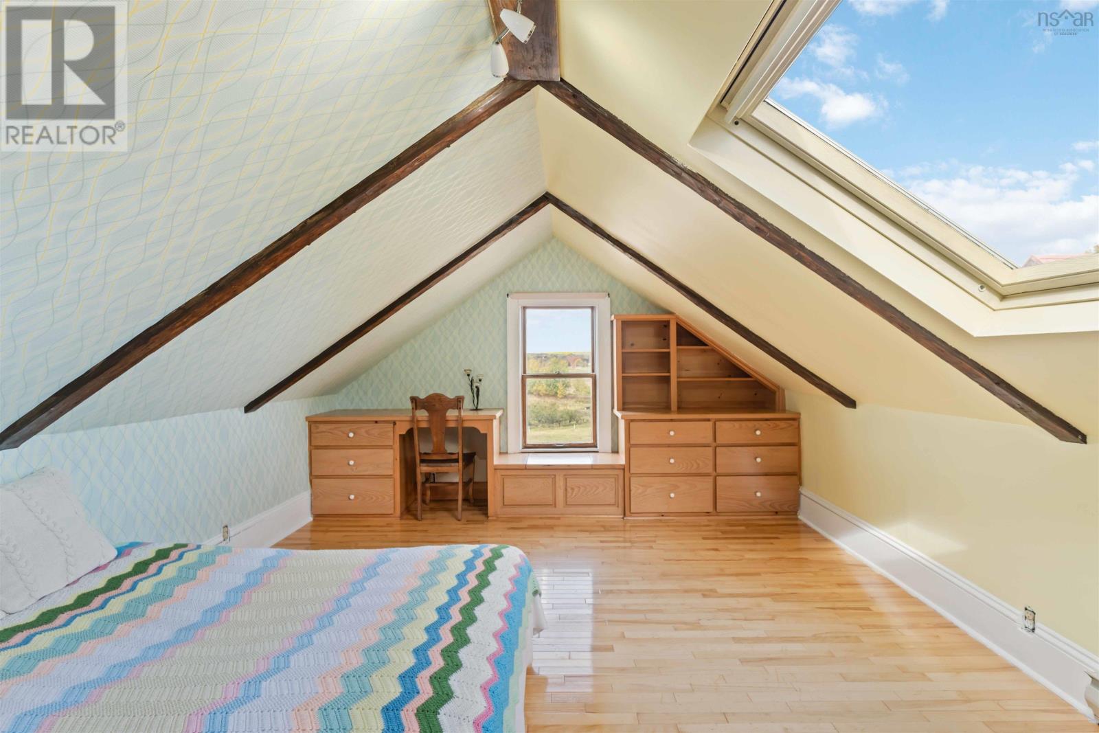 Property 28 of 49 of 10031 Highway 1