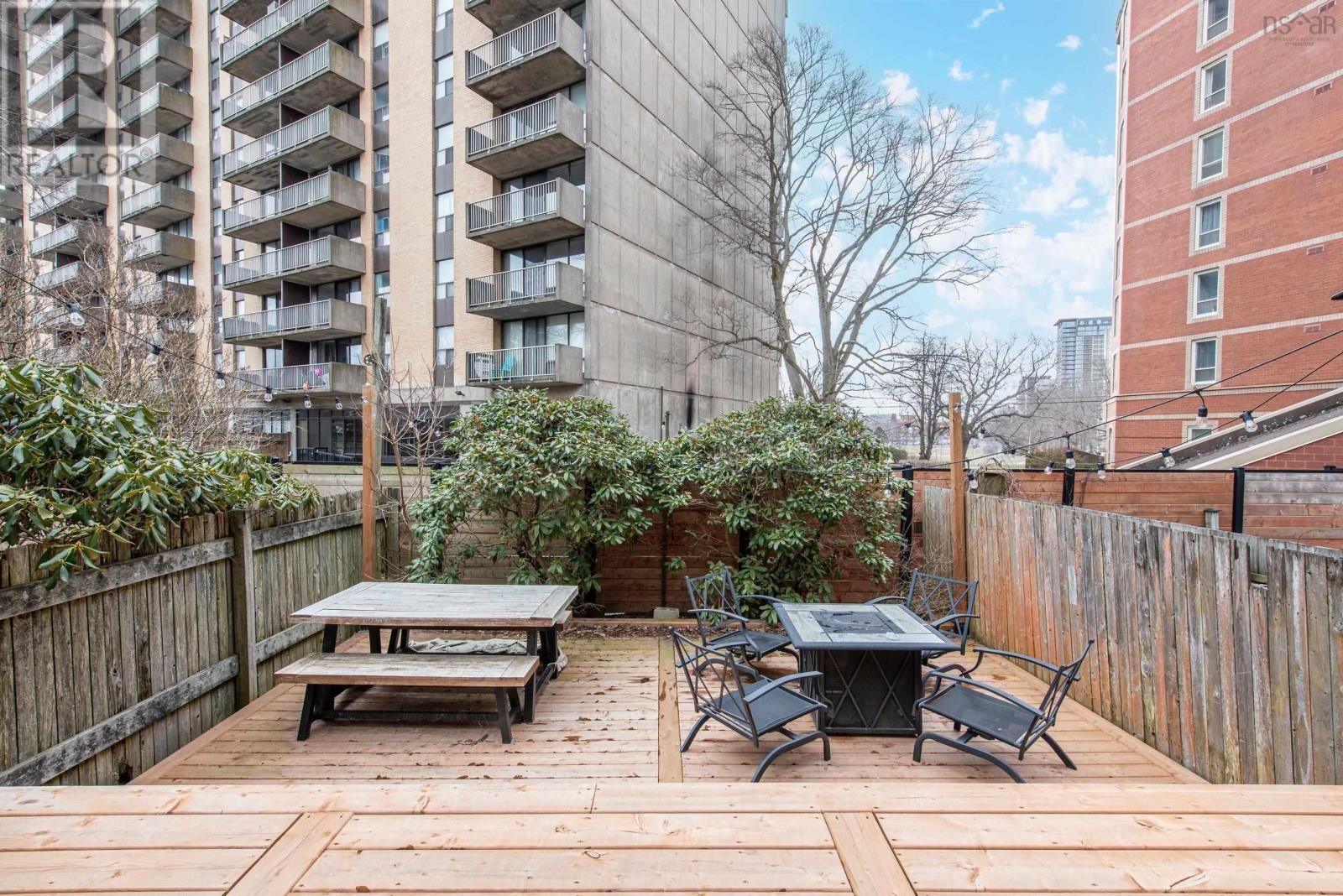 Property 27 of 30 of 5870 West Street