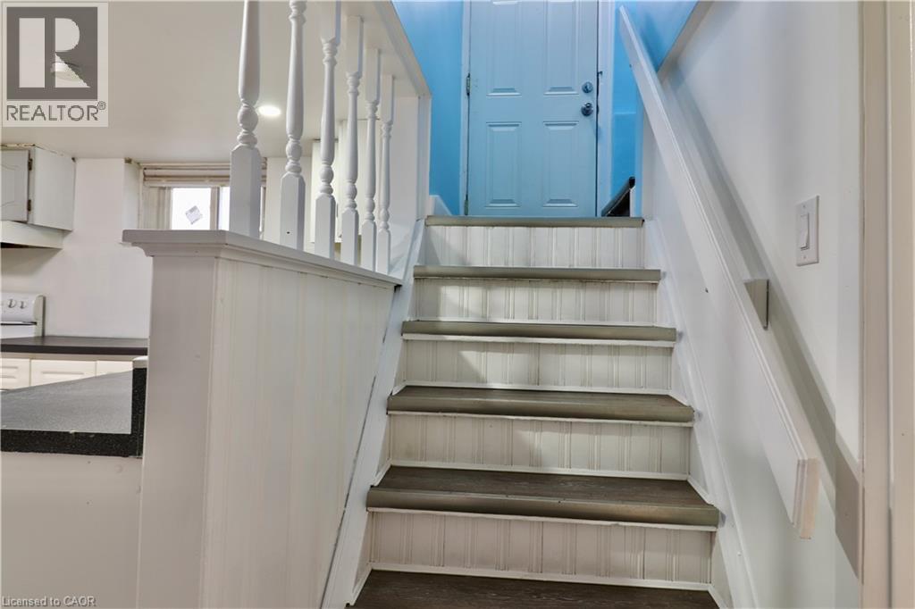 80 ROSEVIEW AVENUE - 33
