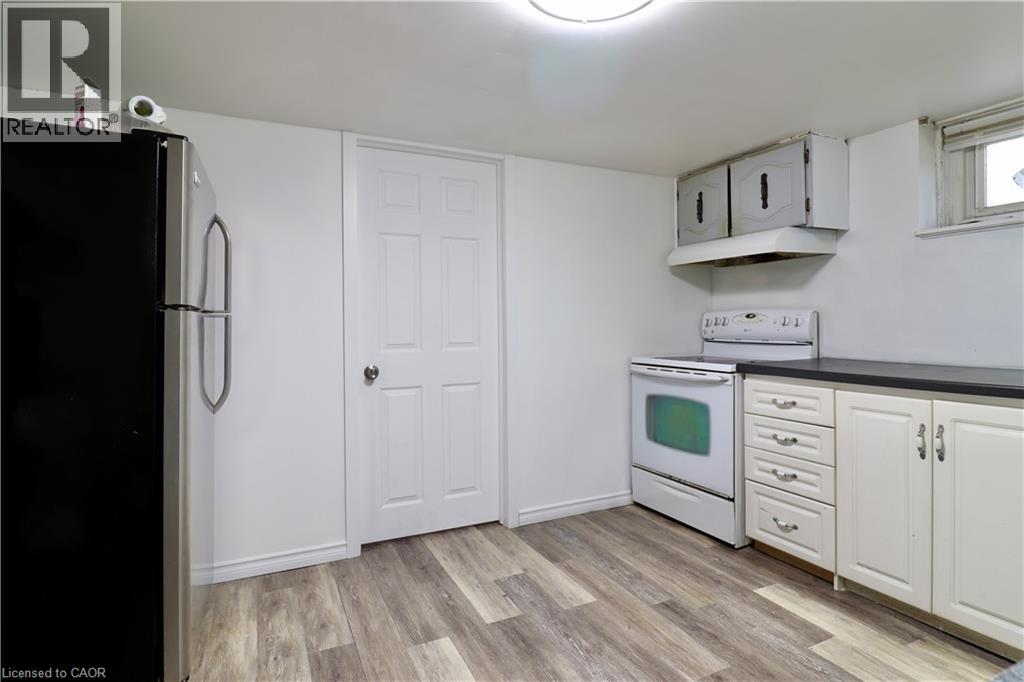 80 ROSEVIEW AVENUE - 23