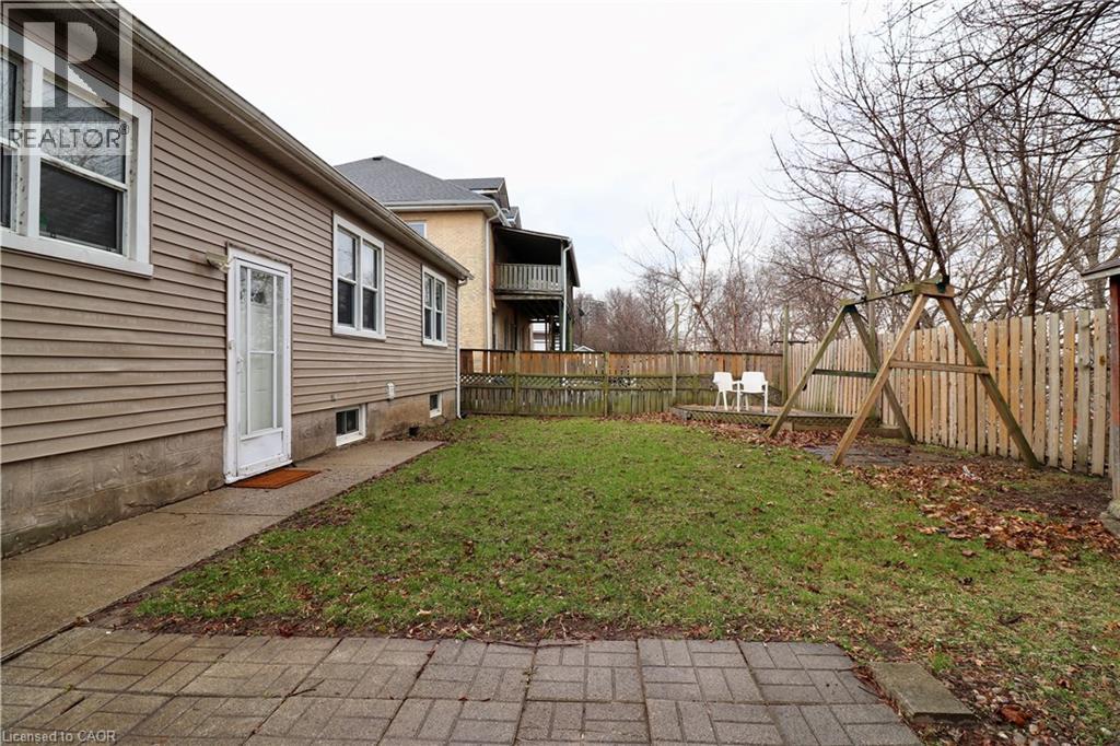 80 ROSEVIEW AVENUE - 36