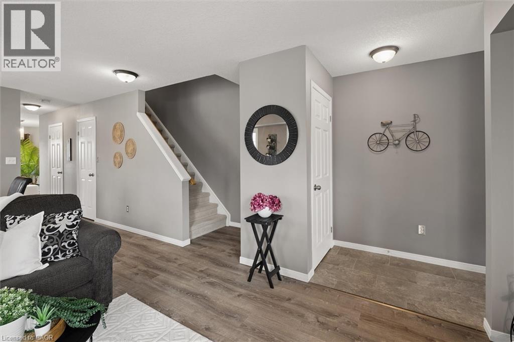 240 WESTMEADOW Drive Unit 1B, Kitchener, Ontario N2N0A1 - Photo 5