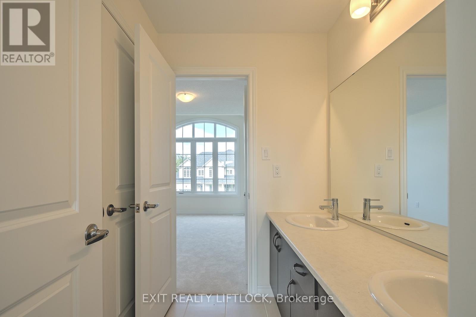 61 GOLDEN MEADOWS DRIVE — photo 22