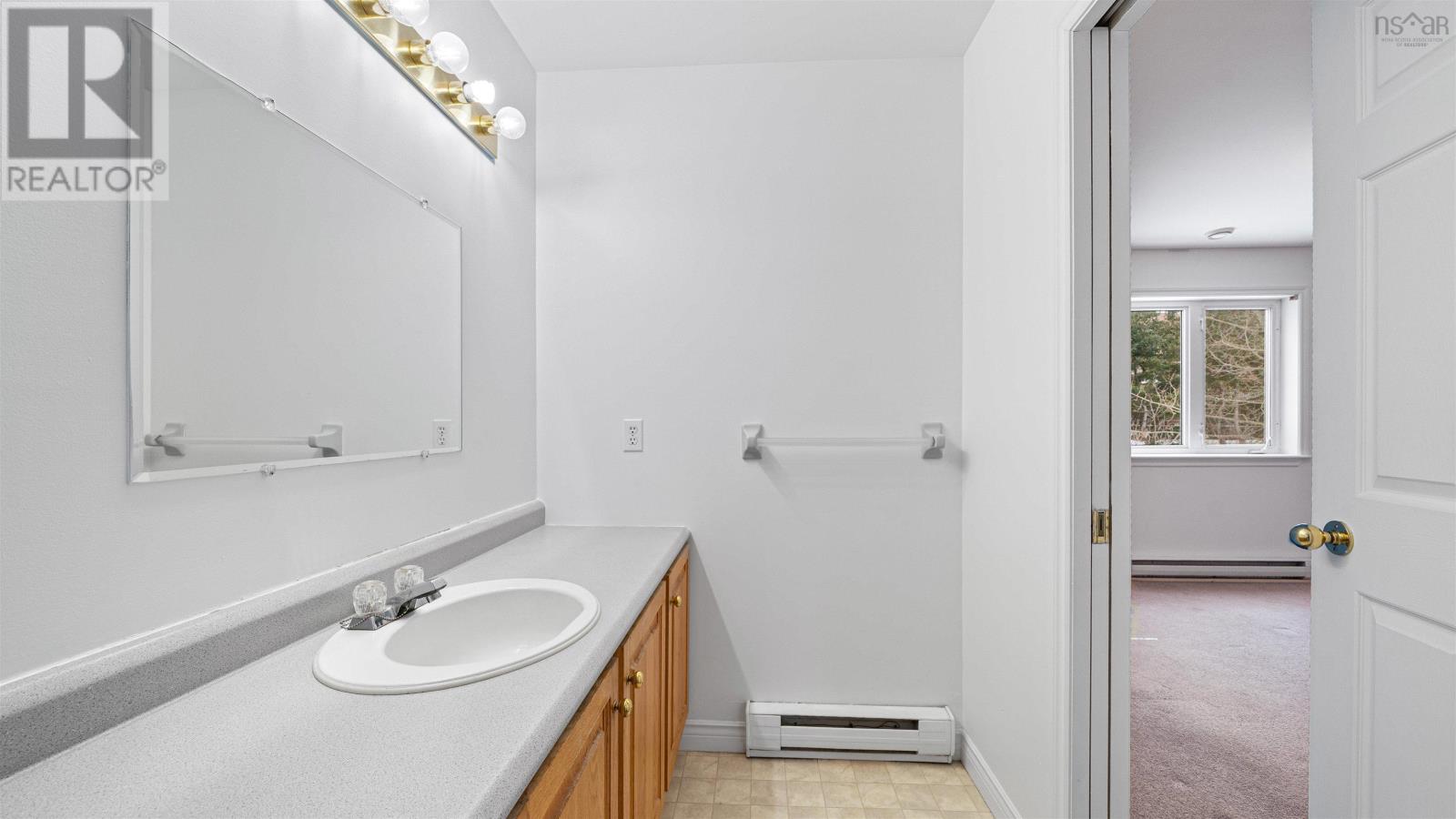 Property 24 of 44 of 20 Glenbourne Court