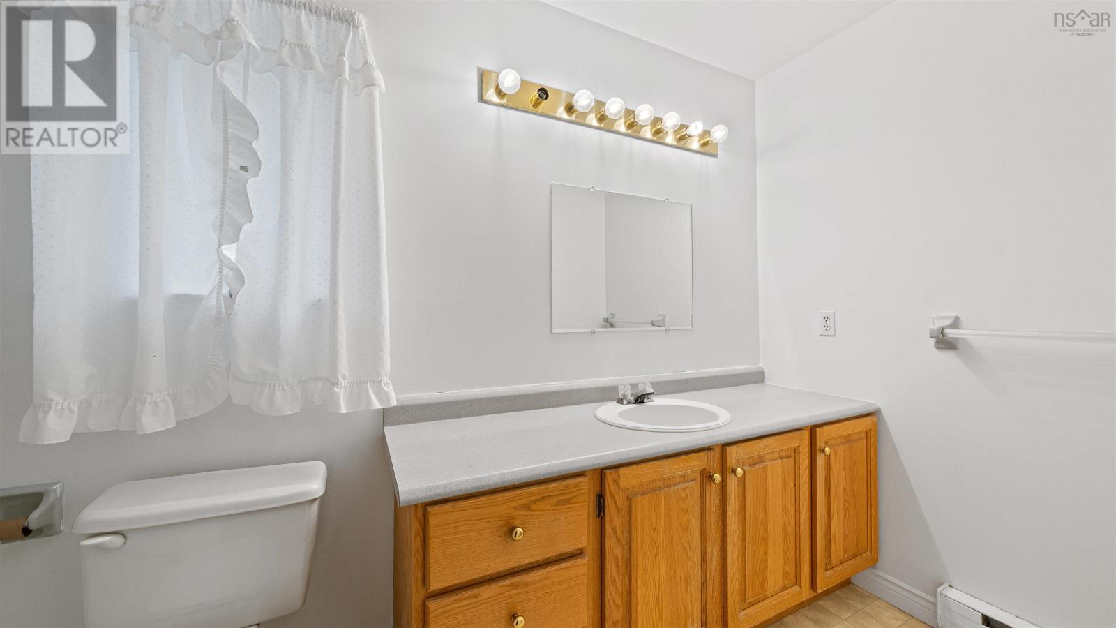 Property 23 of 44 of 20 Glenbourne Court