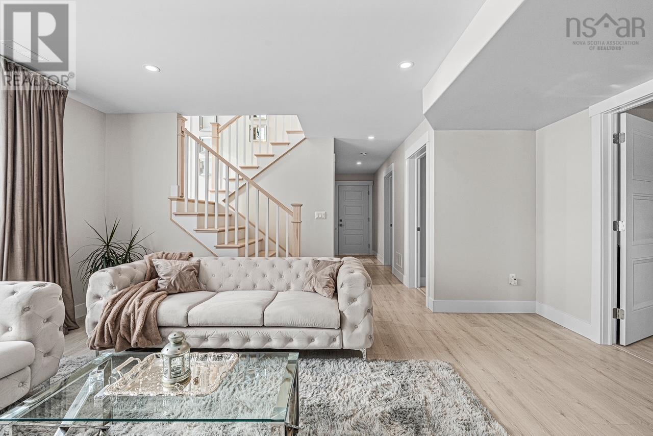 Property 32 of 42 of 212 Lynwood Drive