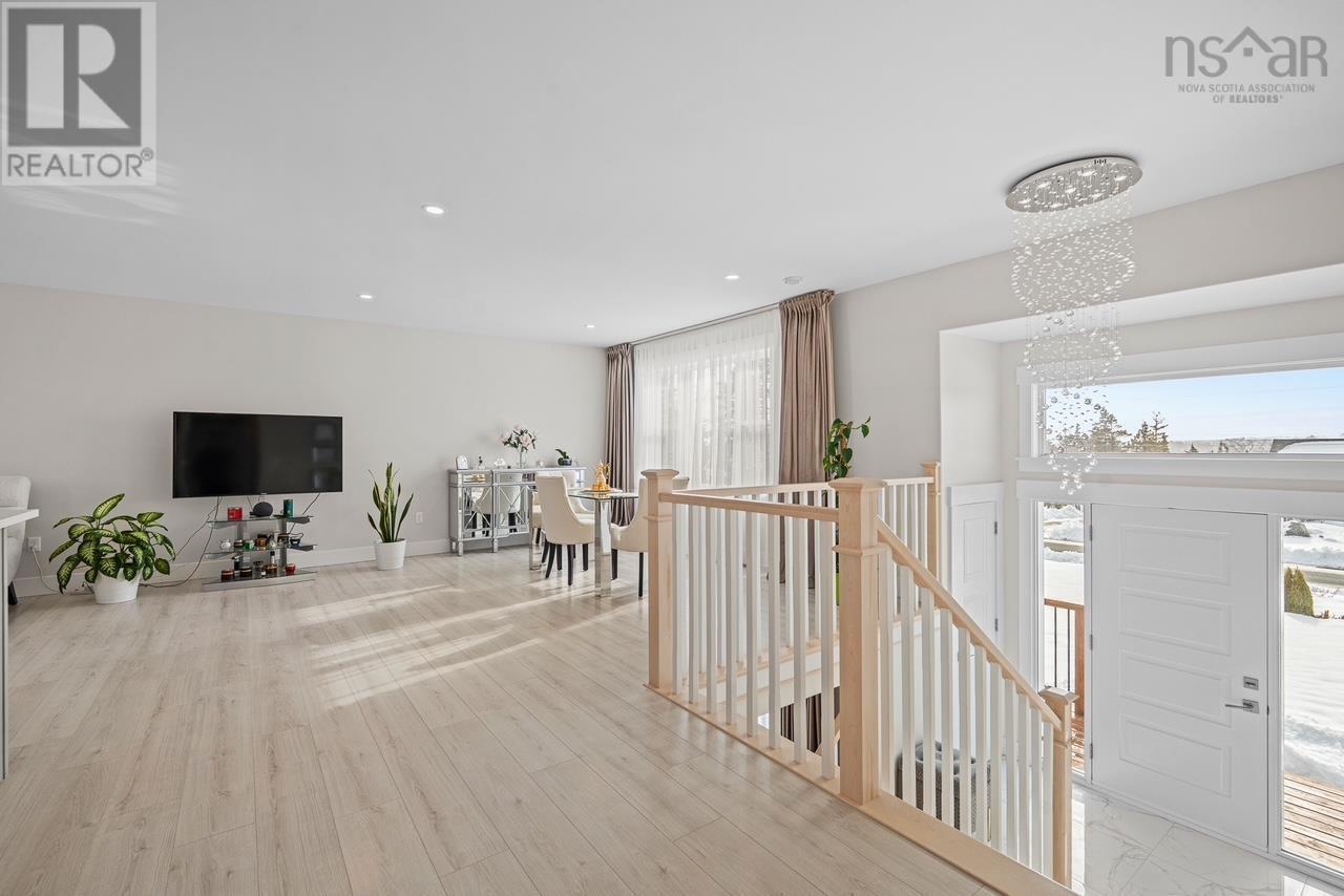 Property 8 of 42 of 212 Lynwood Drive