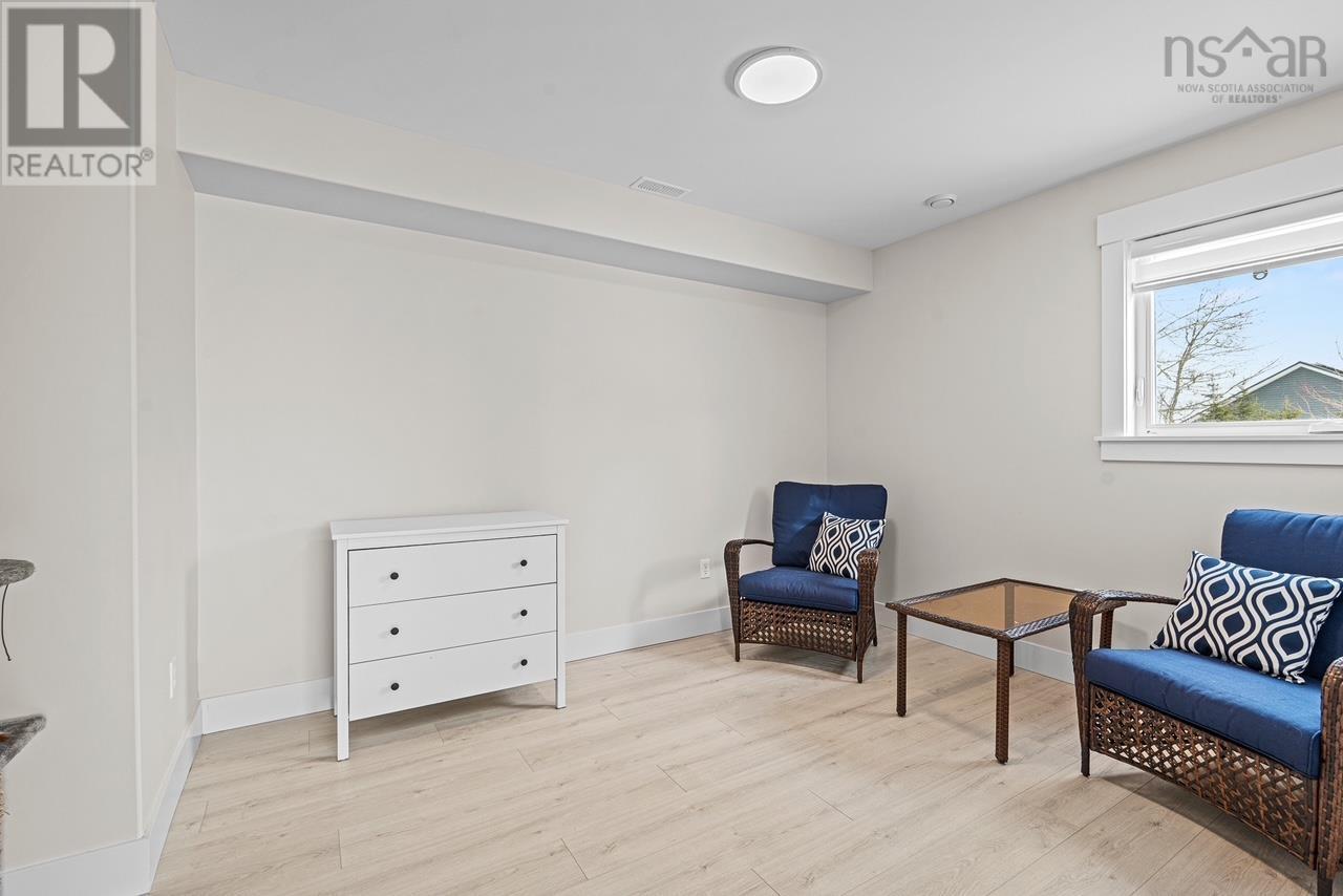 Property 35 of 42 of 212 Lynwood Drive