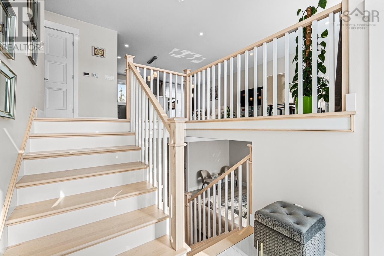 Property 7 of 42 of 212 Lynwood Drive