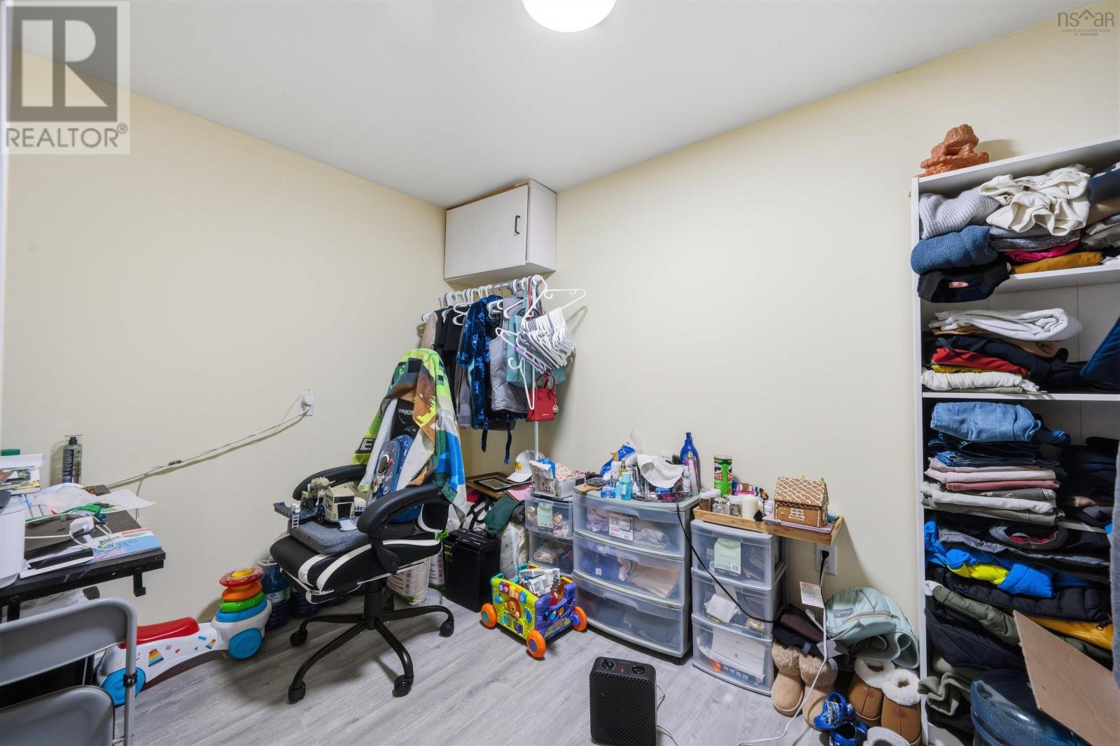 Property 34 of 47 of 40 Gateway Road