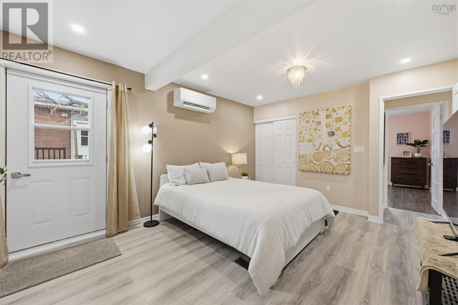 Property 24 of 47 of 40 Gateway Road