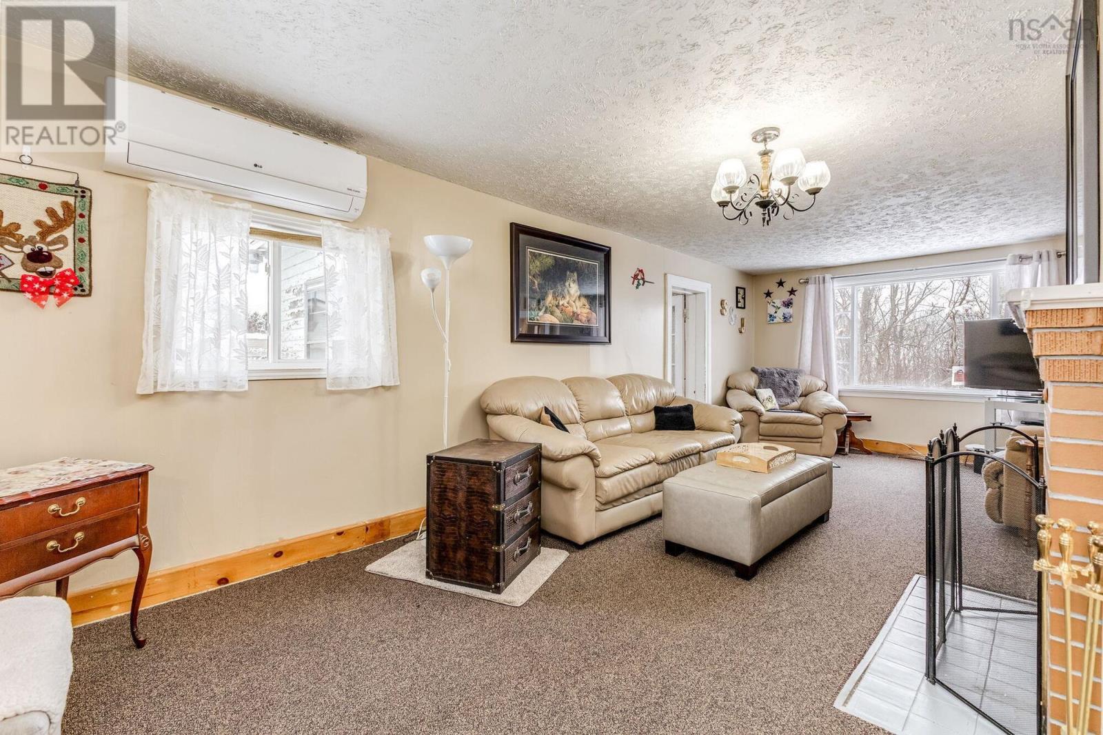 Property 16 of 37 of 1097 Highway 376