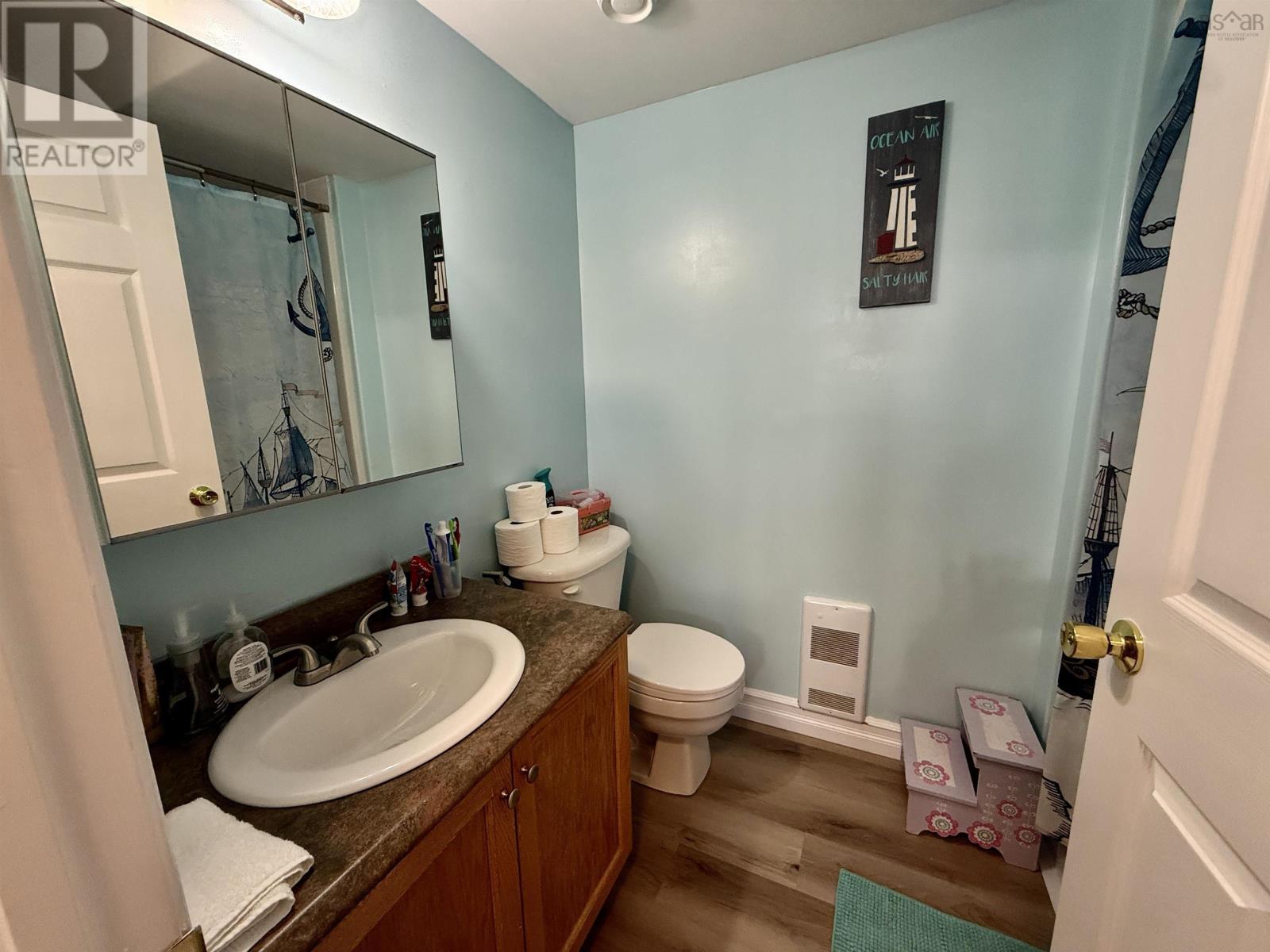 Property 21 of 33 of 45 Peter Court