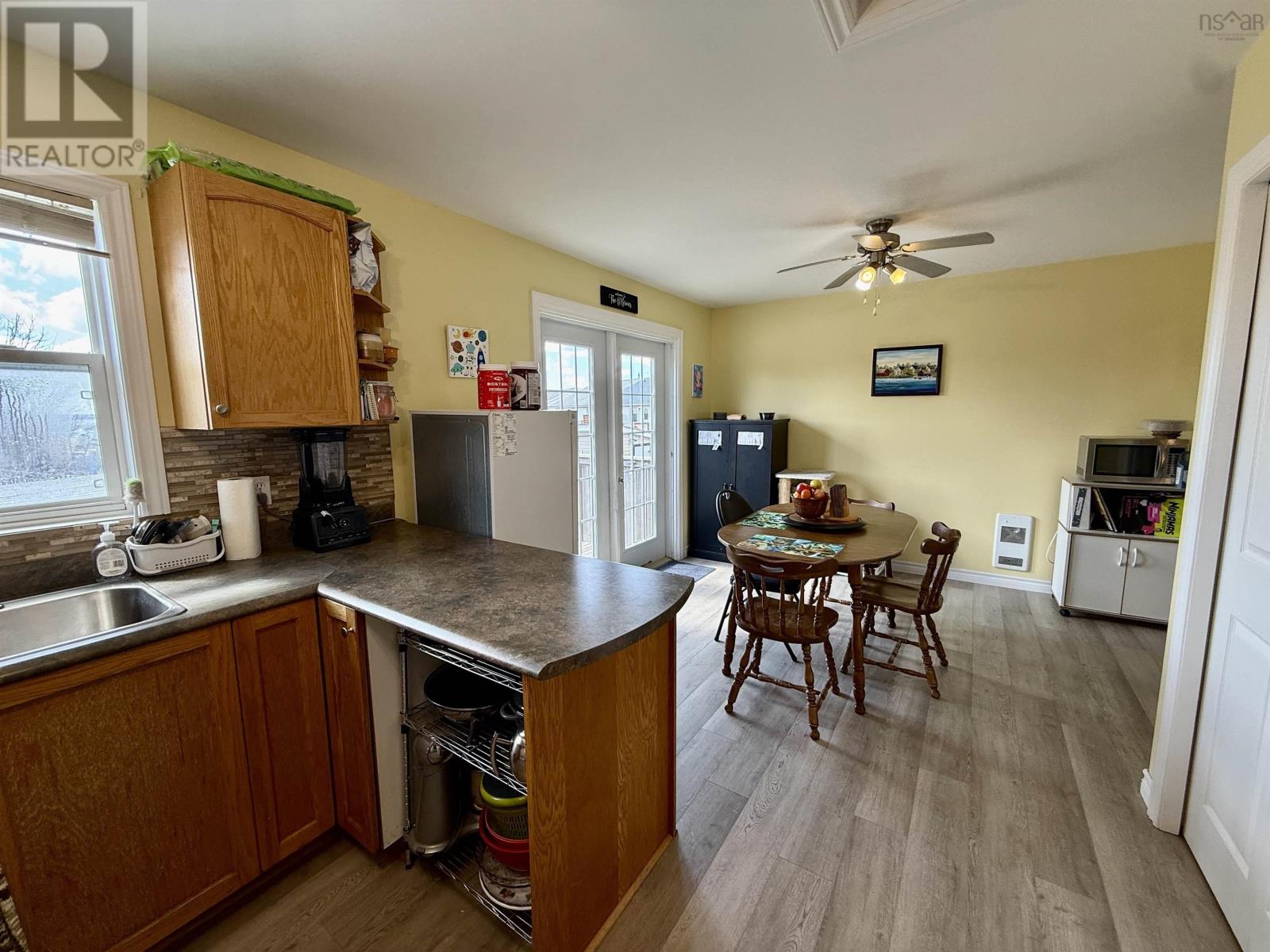 Property 8 of 33 of 45 Peter Court