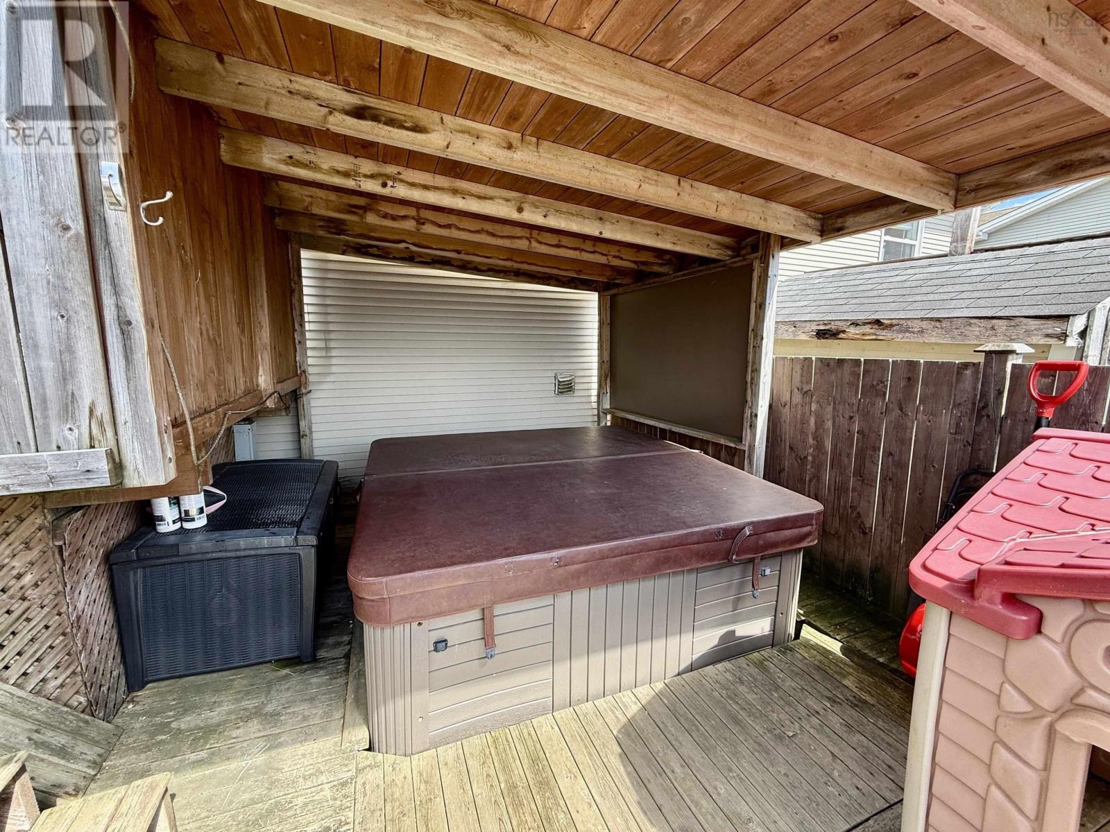 Property 27 of 33 of 45 Peter Court