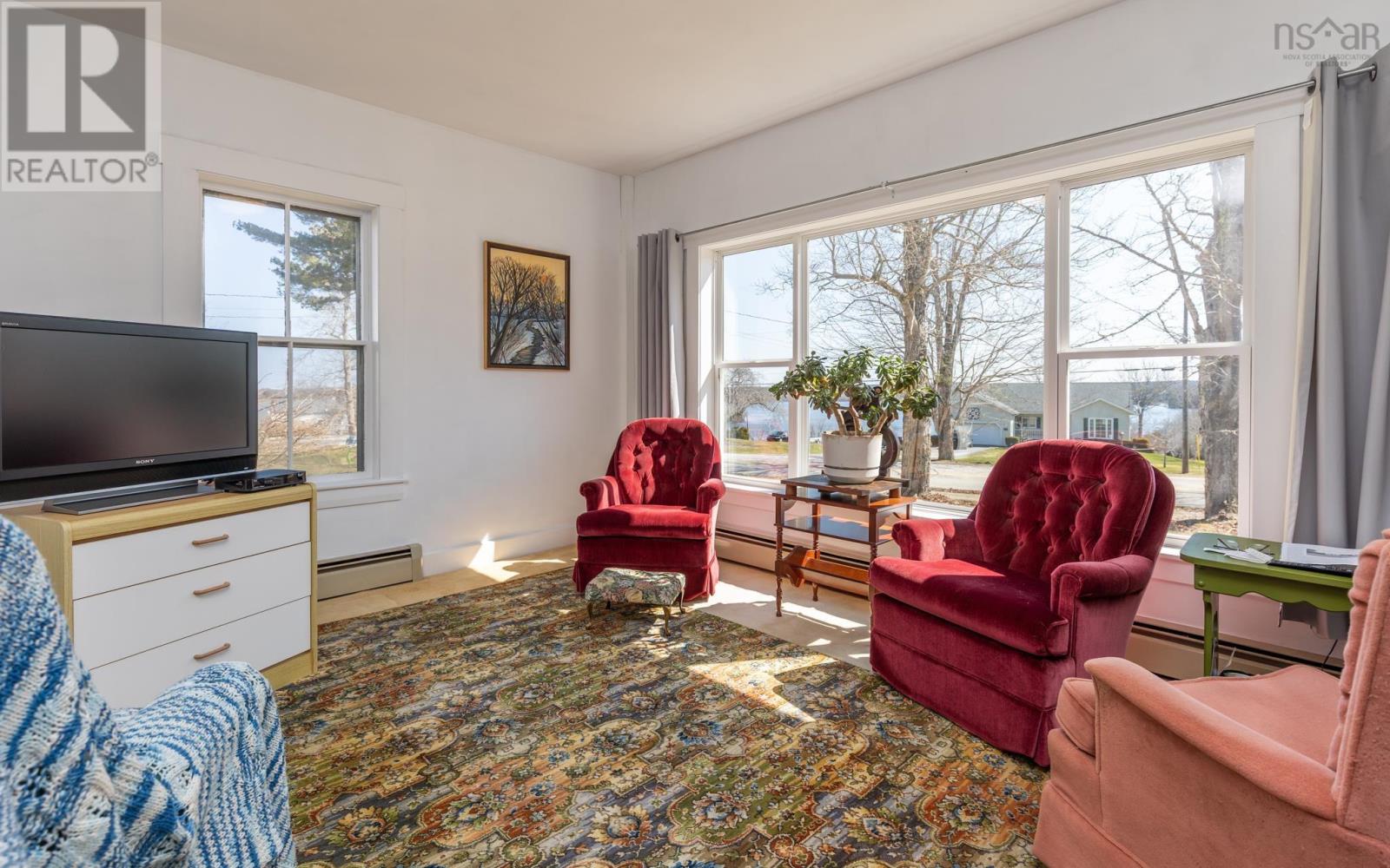 Property 23 of 41 of 2141 Highway 203