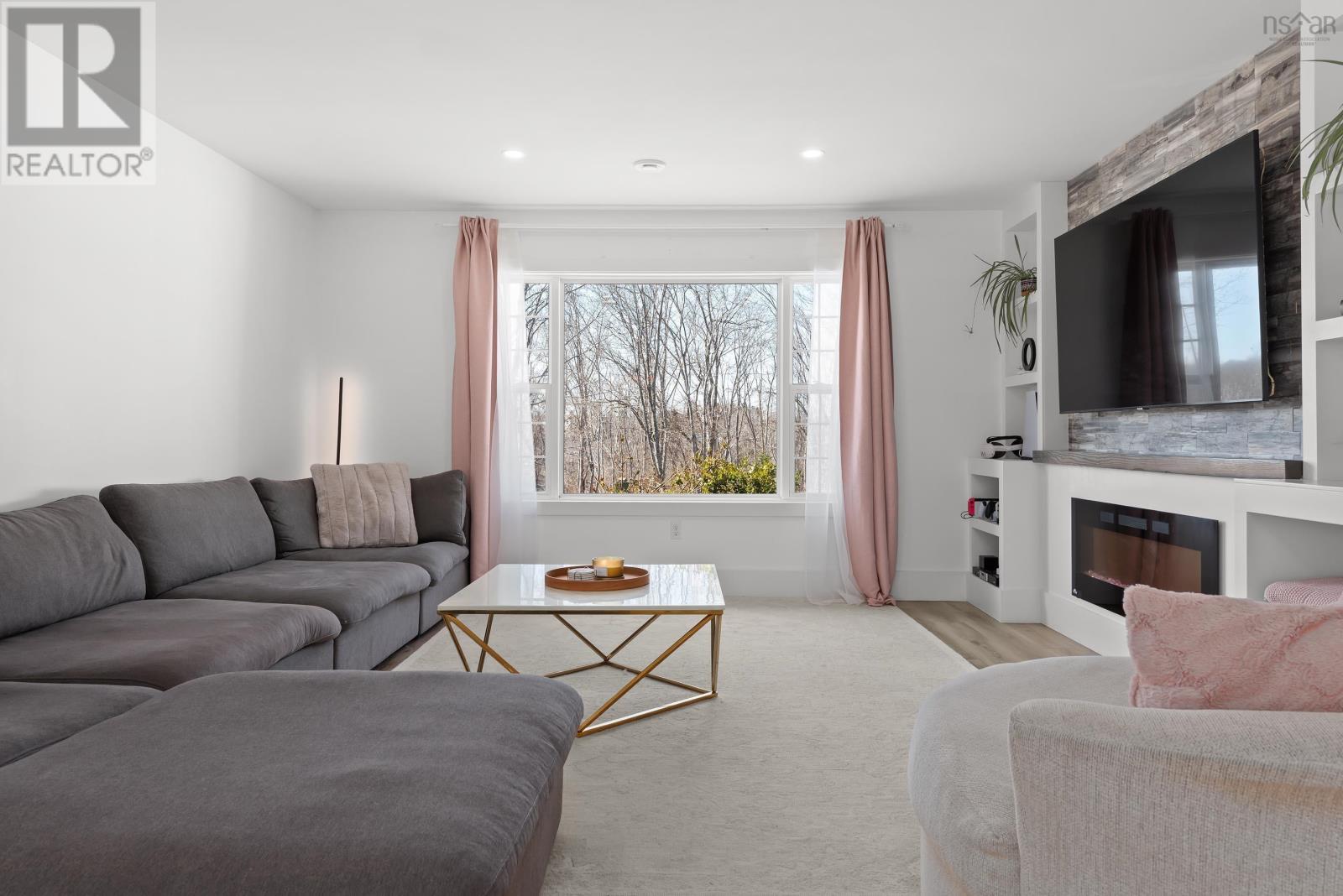 Property 5 of 46 of 905 Windgate Drive