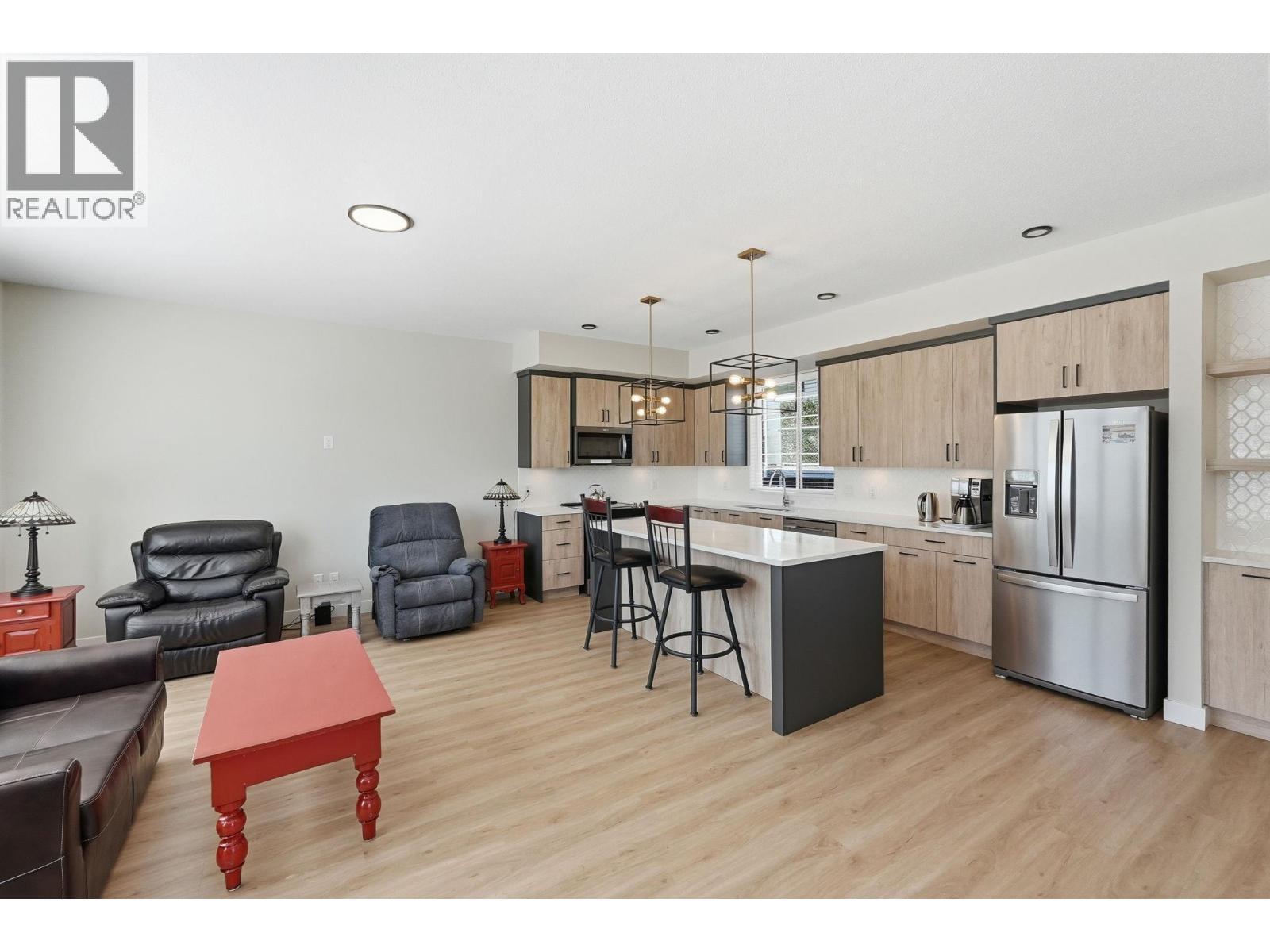 #140 4025 GELLATLY ROAD S - 6