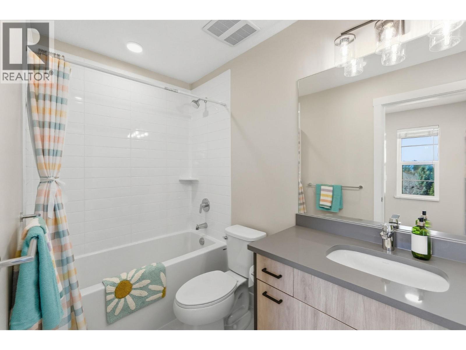 #140 4025 Gellatly Road S - 16