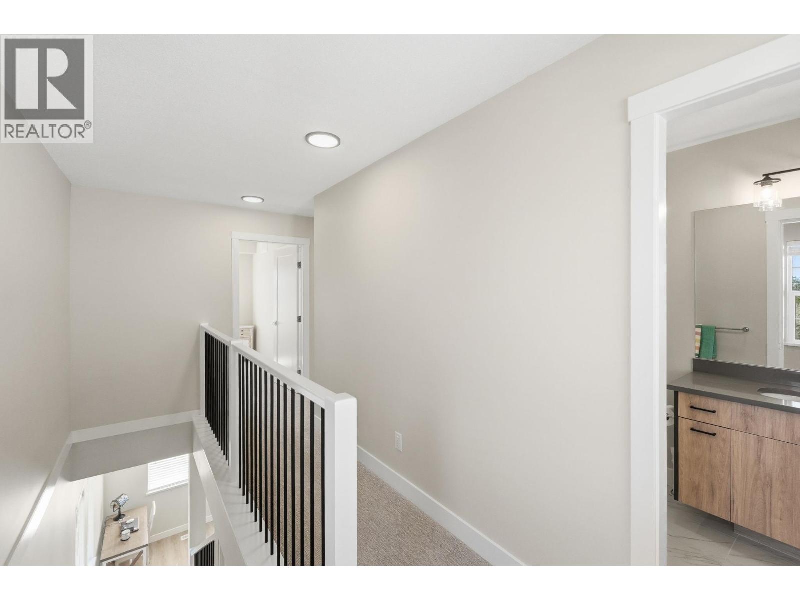 #140 4025 Gellatly Road S - 15