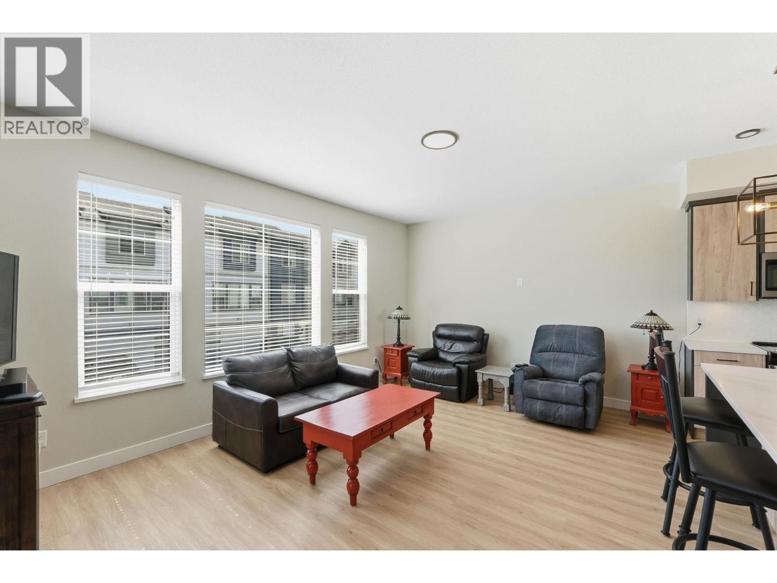 #140 4025 Gellatly Road S - 7