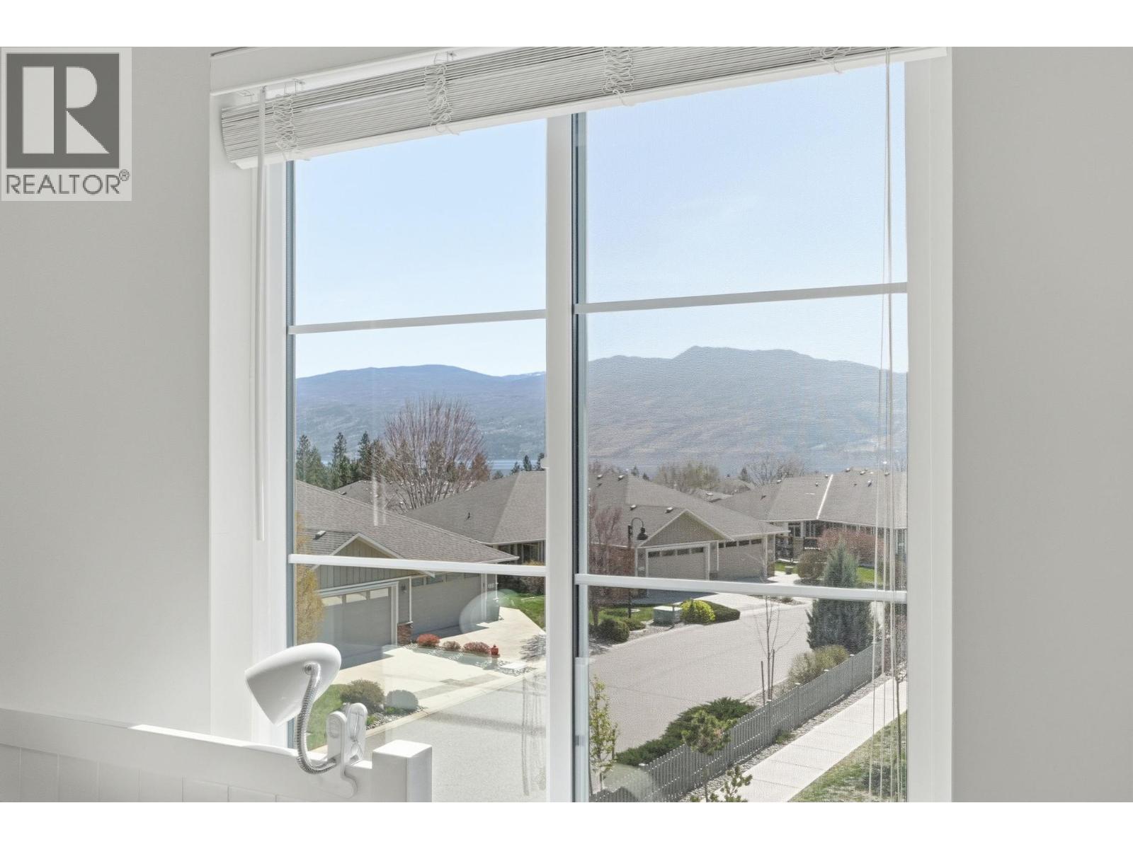 #140 4025 GELLATLY ROAD S - 22