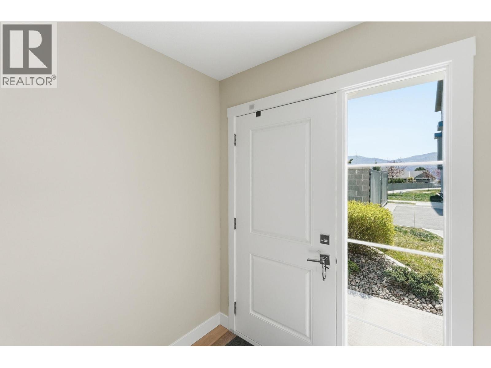#140 4025 Gellatly Road S - 37
