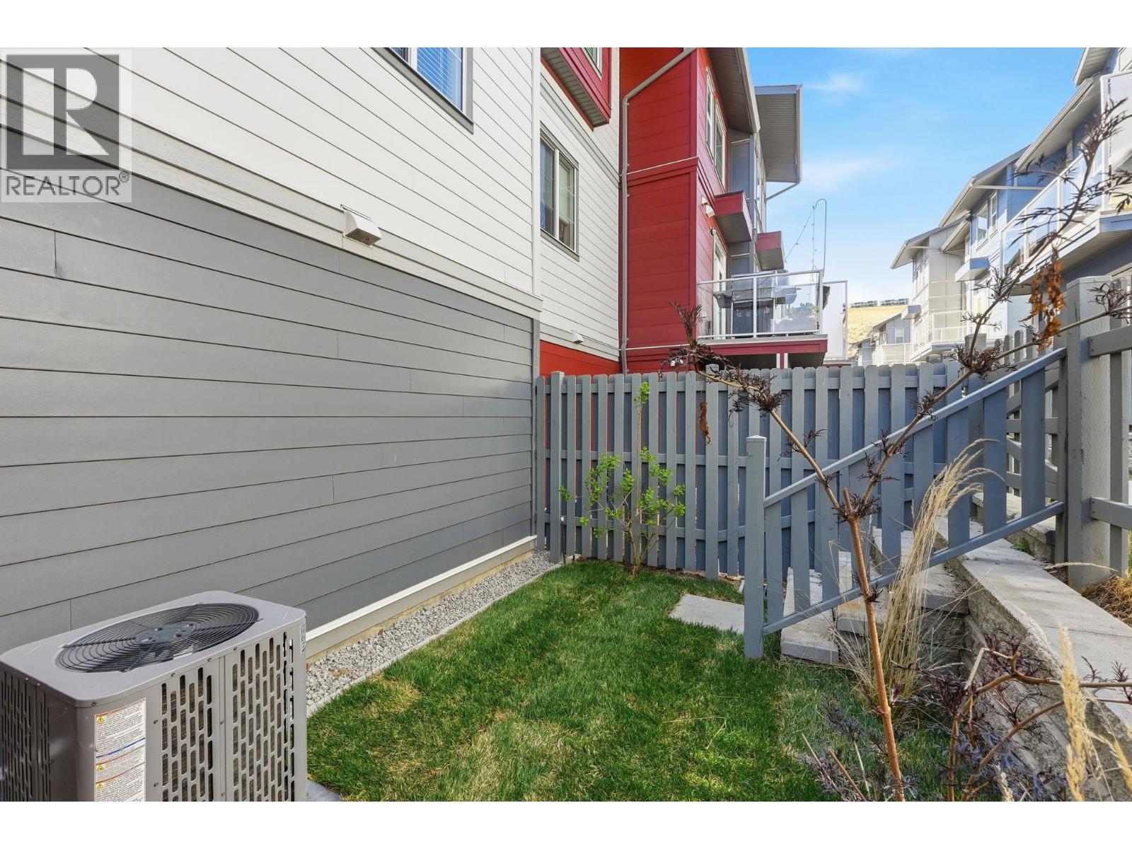 #140 4025 Gellatly Road S - 40