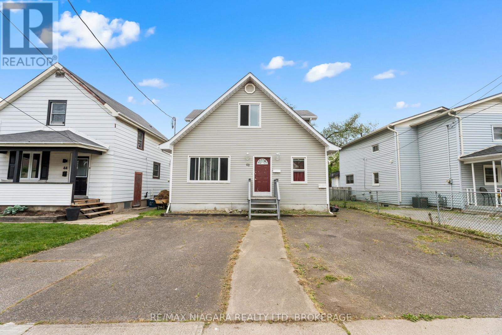 42 VINE STREET - 1