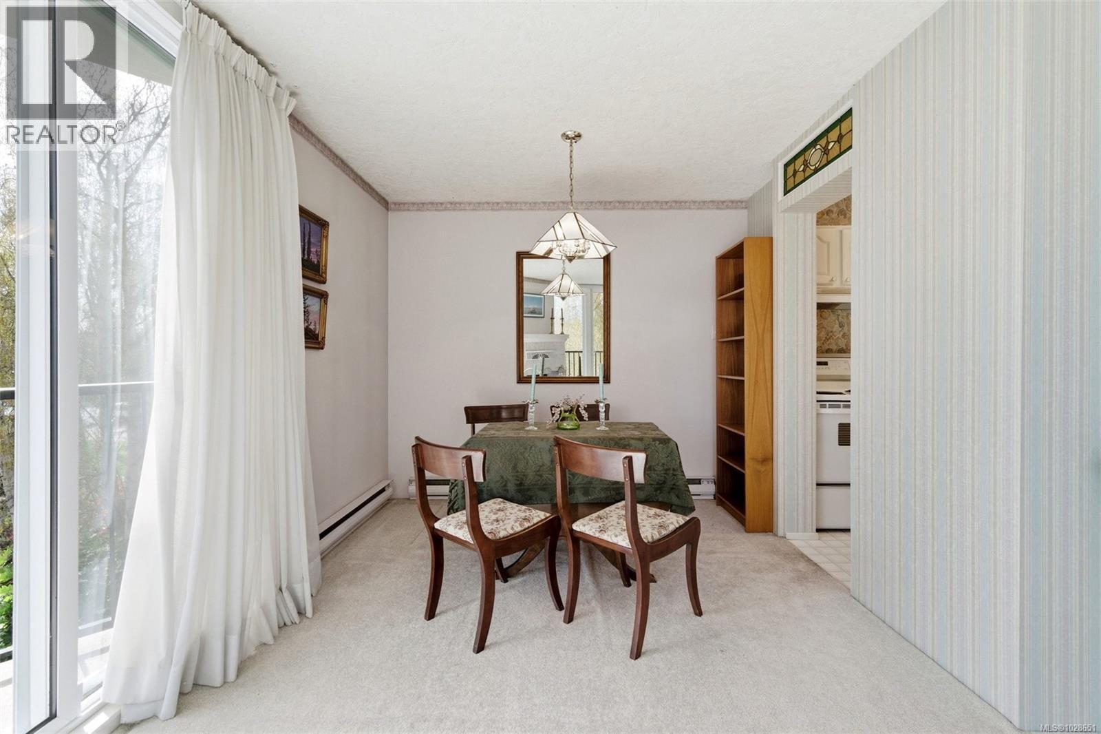 #401 2210 CADBORO BAY RD - 12