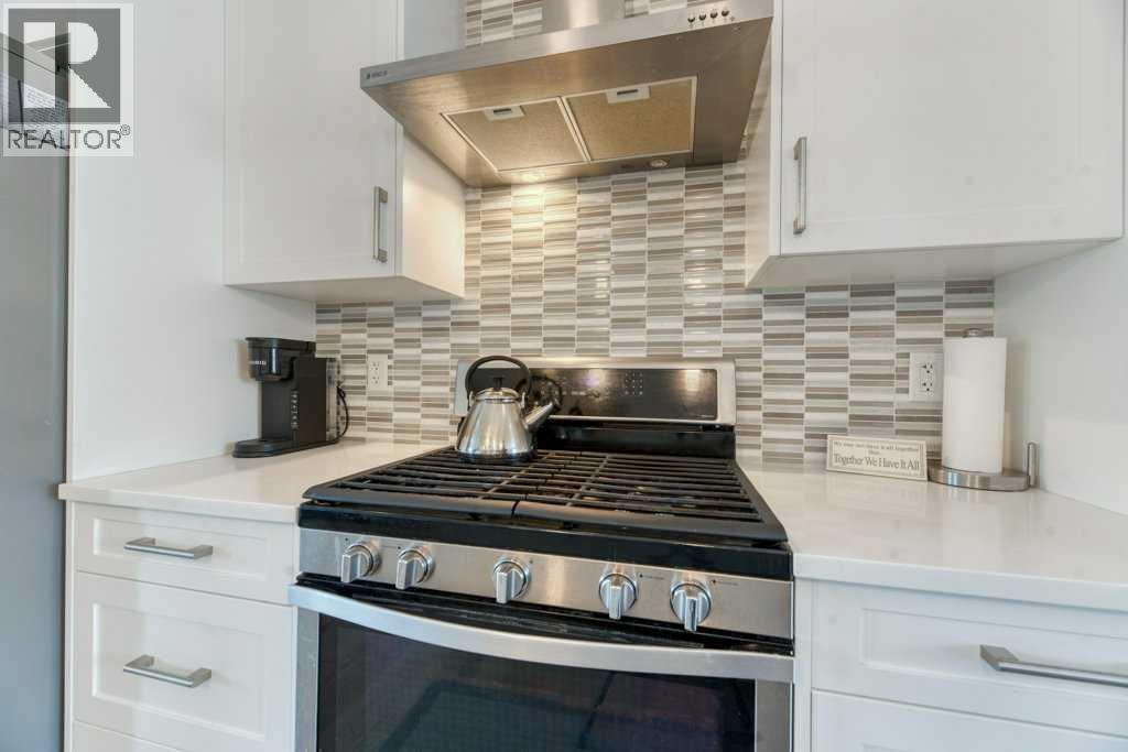 204 Sundown Road, Cochrane