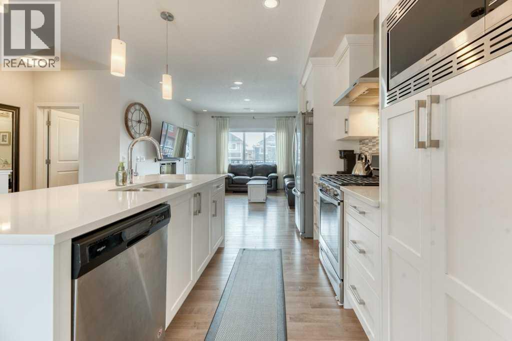 204 Sundown Road, Cochrane