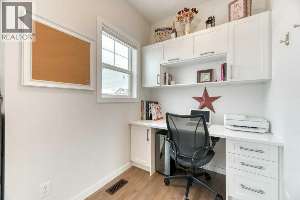 204 Sundown Road, Cochrane