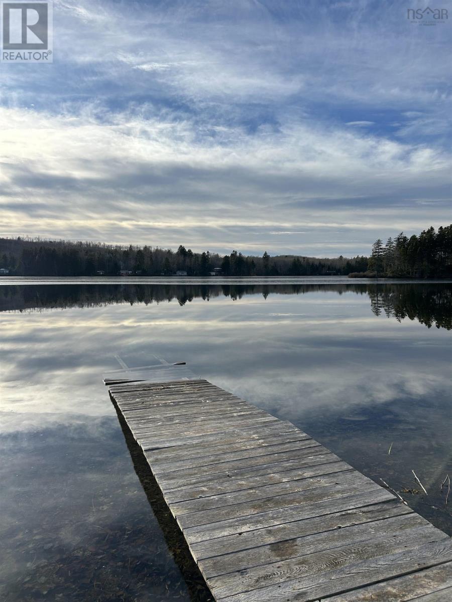 Property 23 of 27 of 54 Silica Road