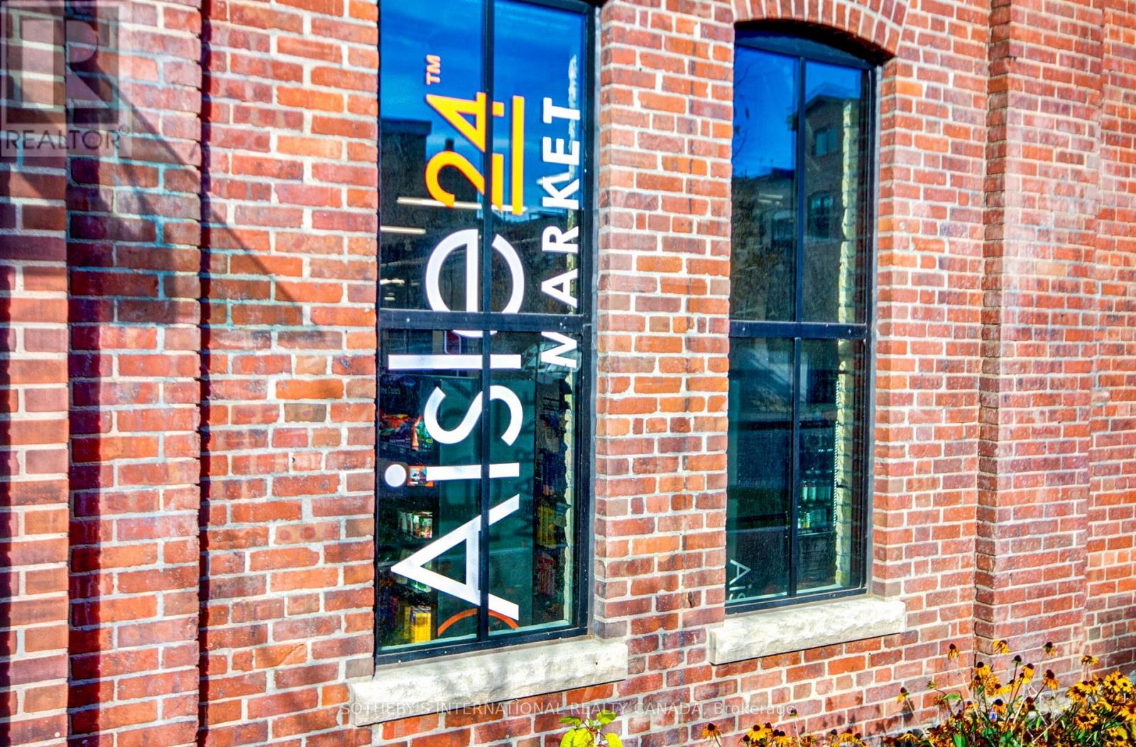#219 7 FOUNDRY AVENUE - 24
