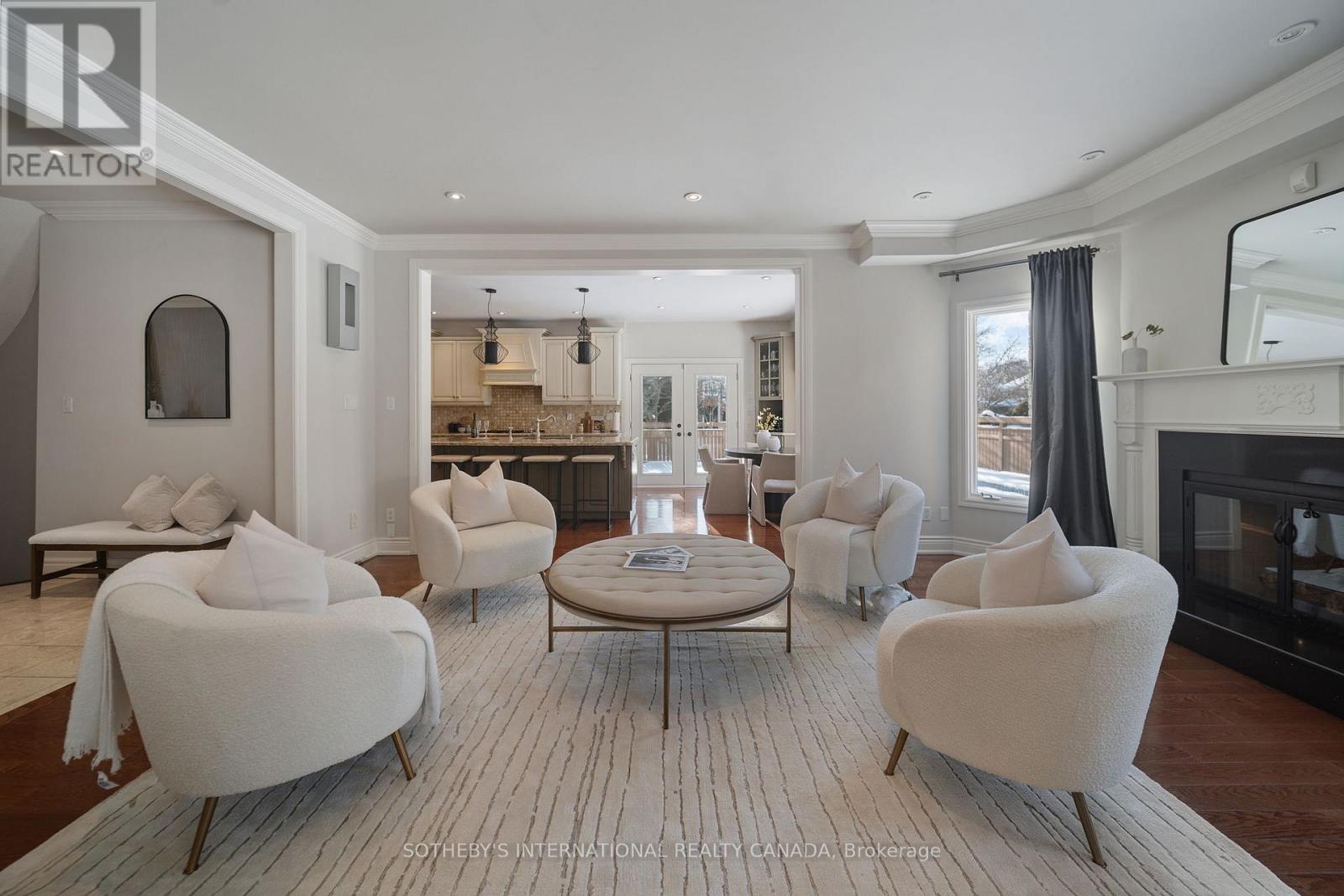 1939 CALGARY COURT - 16