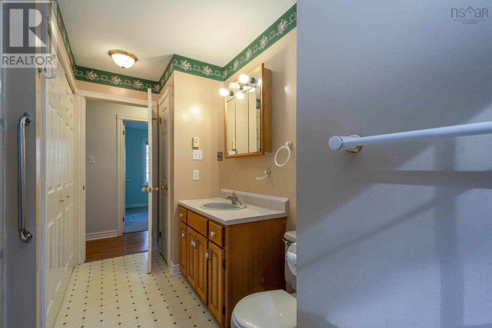 Property 18 of 40 of 92 Hall Road