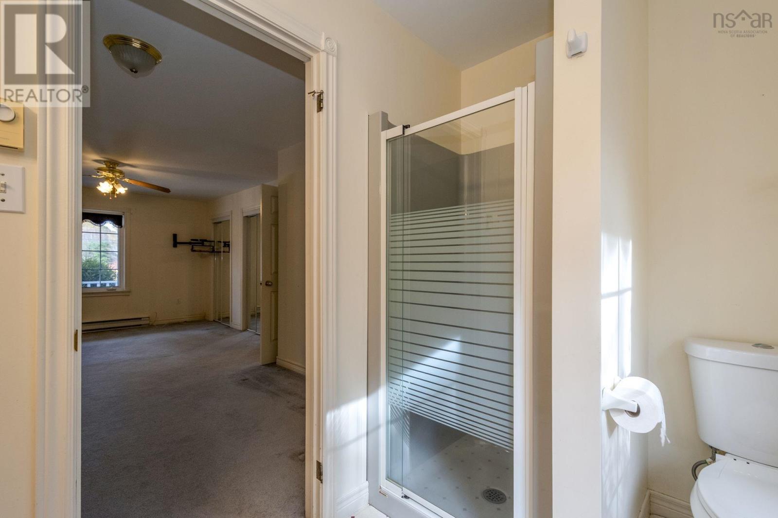 Property 23 of 40 of 92 Hall Road