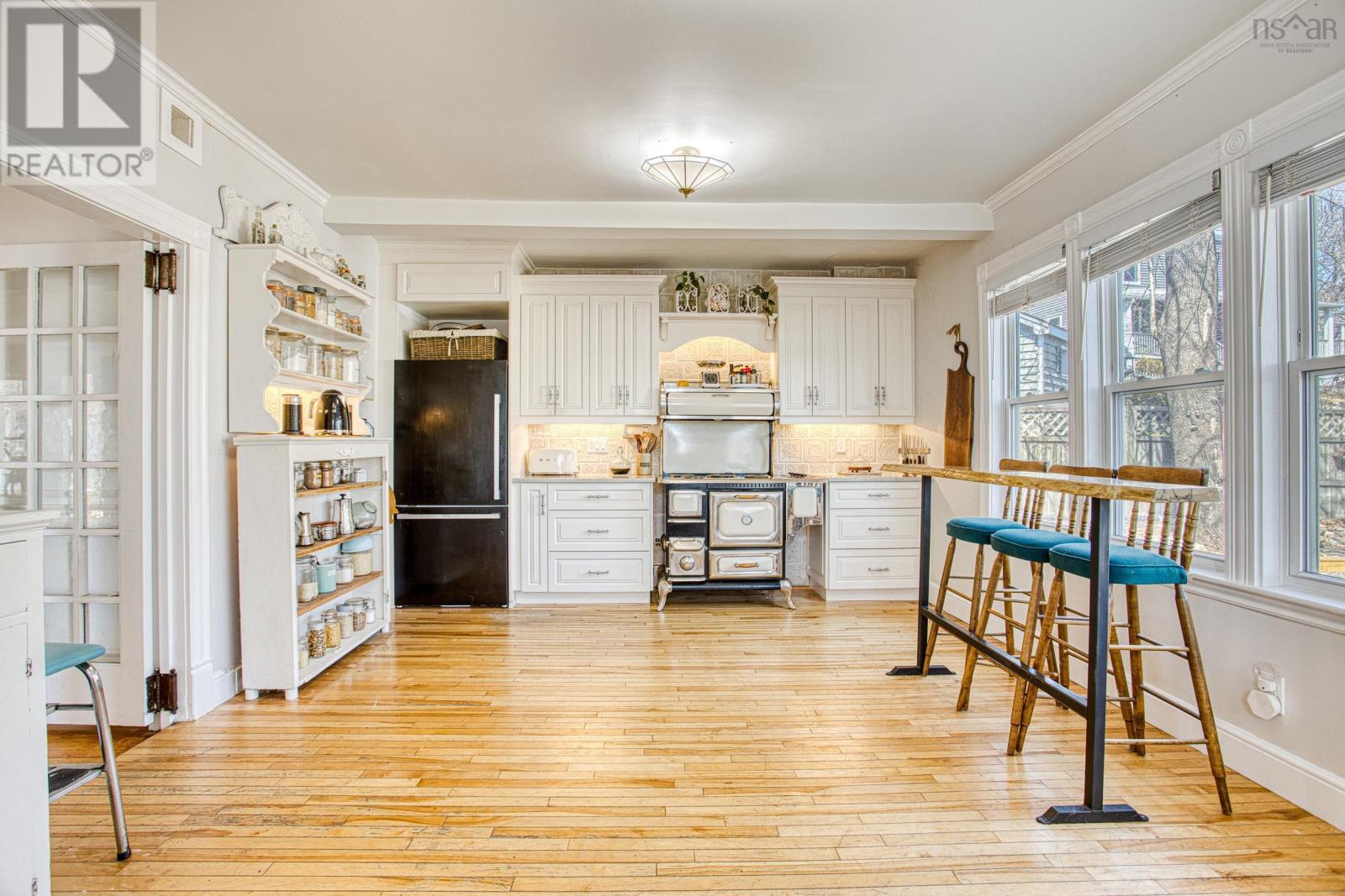 Property 23 of 39 of 53 Rutledge Street