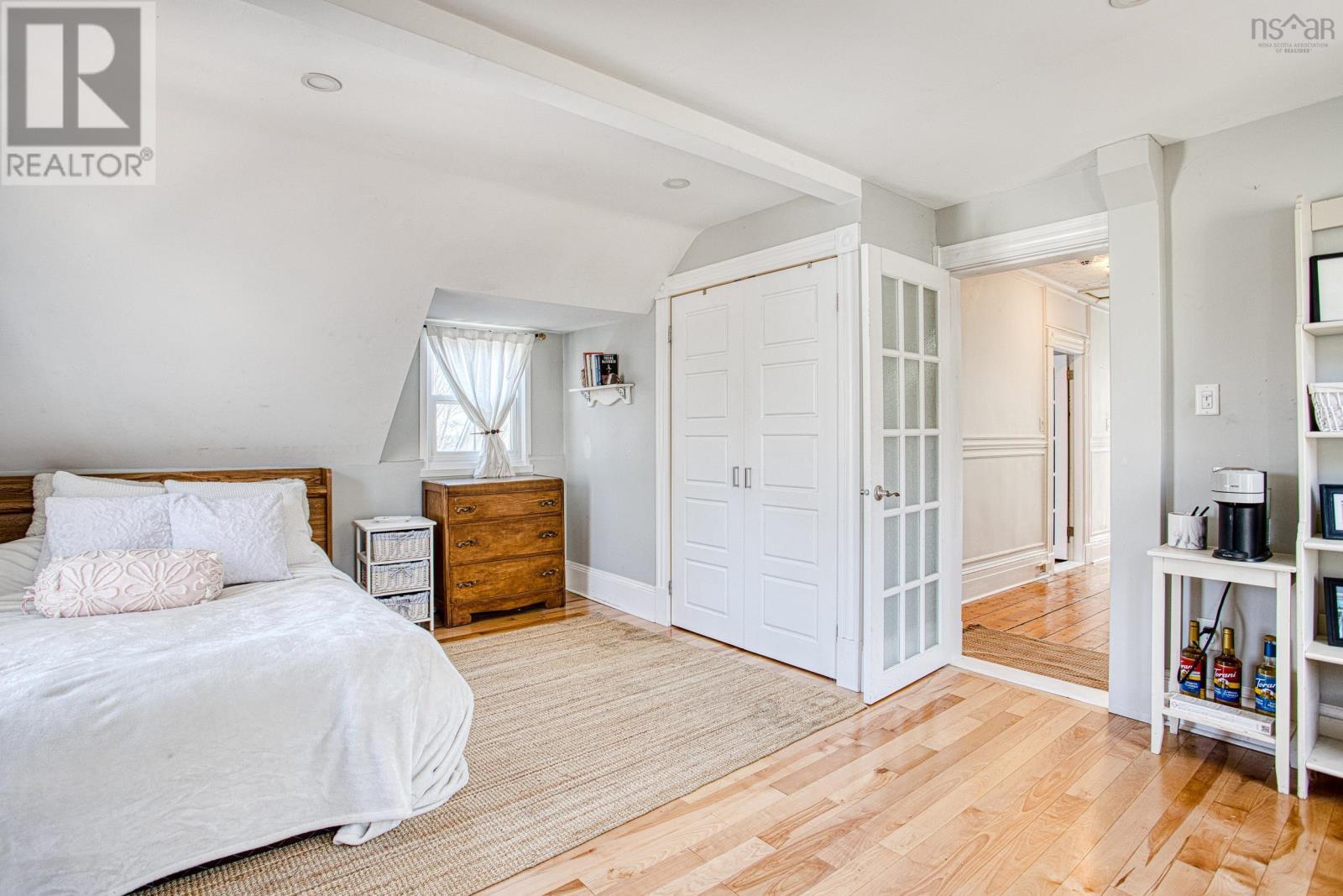 Property 33 of 39 of 53 Rutledge Street