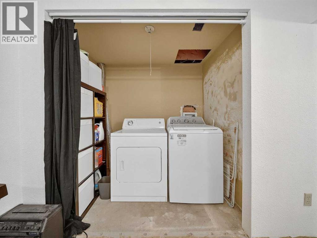 
          63 Harvest Glen Heights Northeast
            <br/>
            <span>Calgary</span>
            , 
            <span>AB</span>
             <span>T3K4L3</span>
         - Photo 41