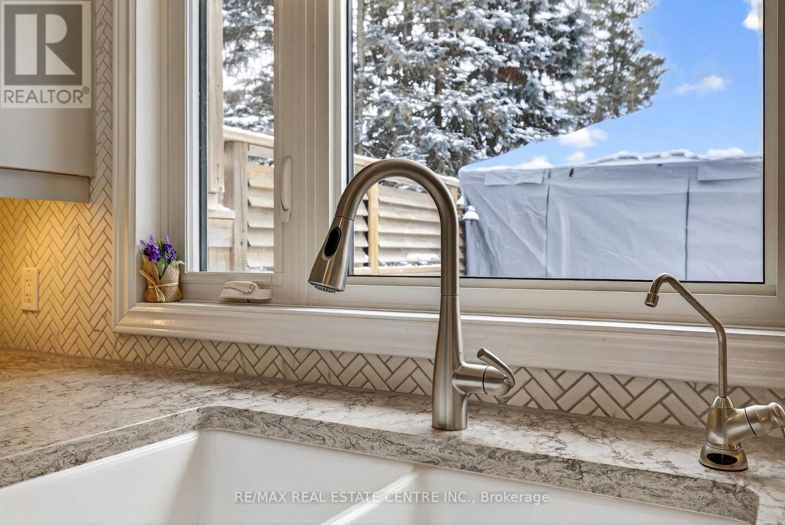 28 STARRVIEW CRESCENT — photo 18