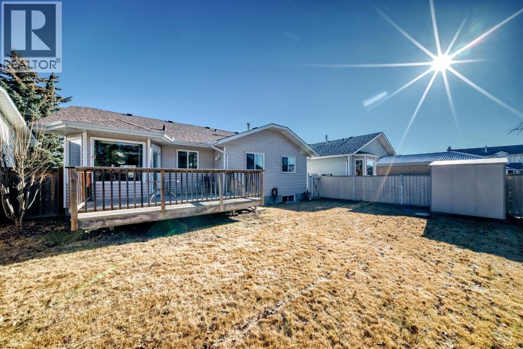 32 West Mackay Crescent, Cochrane