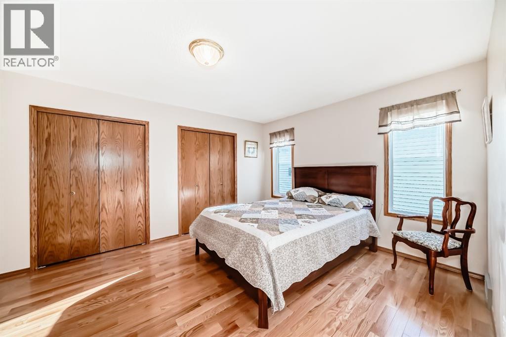 32 West Mackay Crescent, Cochrane