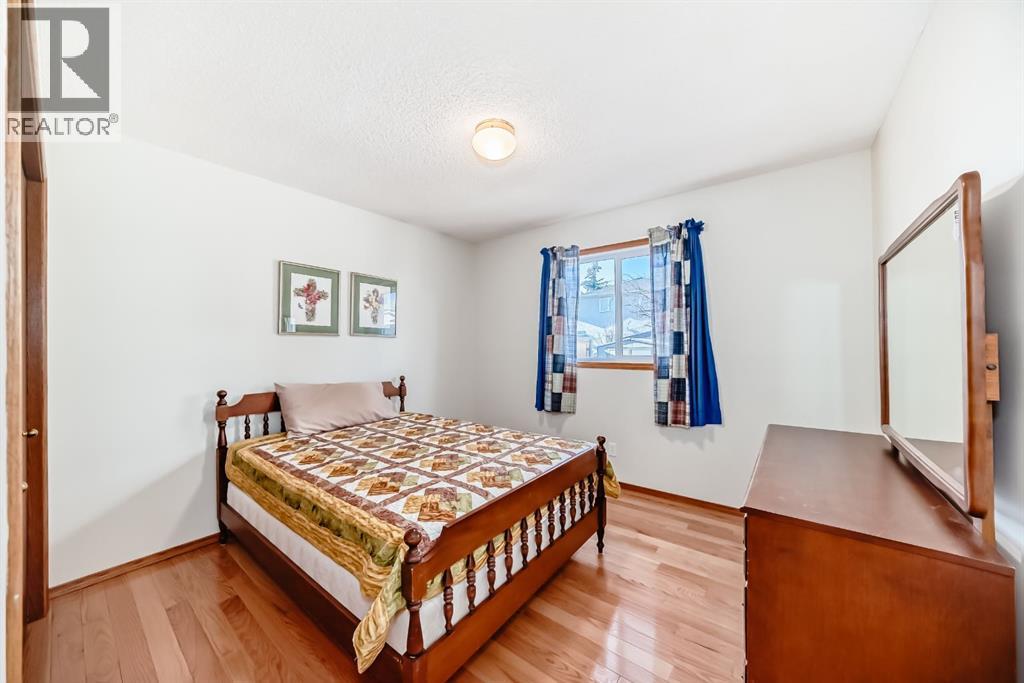 32 West Mackay Crescent, Cochrane