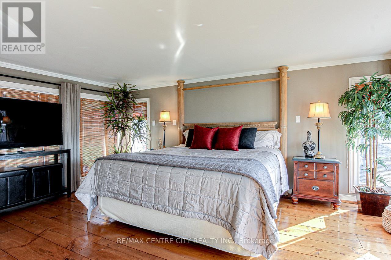 174 HARRISON PLACE Property Photo